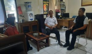 Pertemuan kuasa hukum keluarga korban, Mira Widyawati, SH, MH. dengan Jajaran Polsek Ujungberung Bandung, Senin, (13/7/2026). Foto (Adis/VJ)